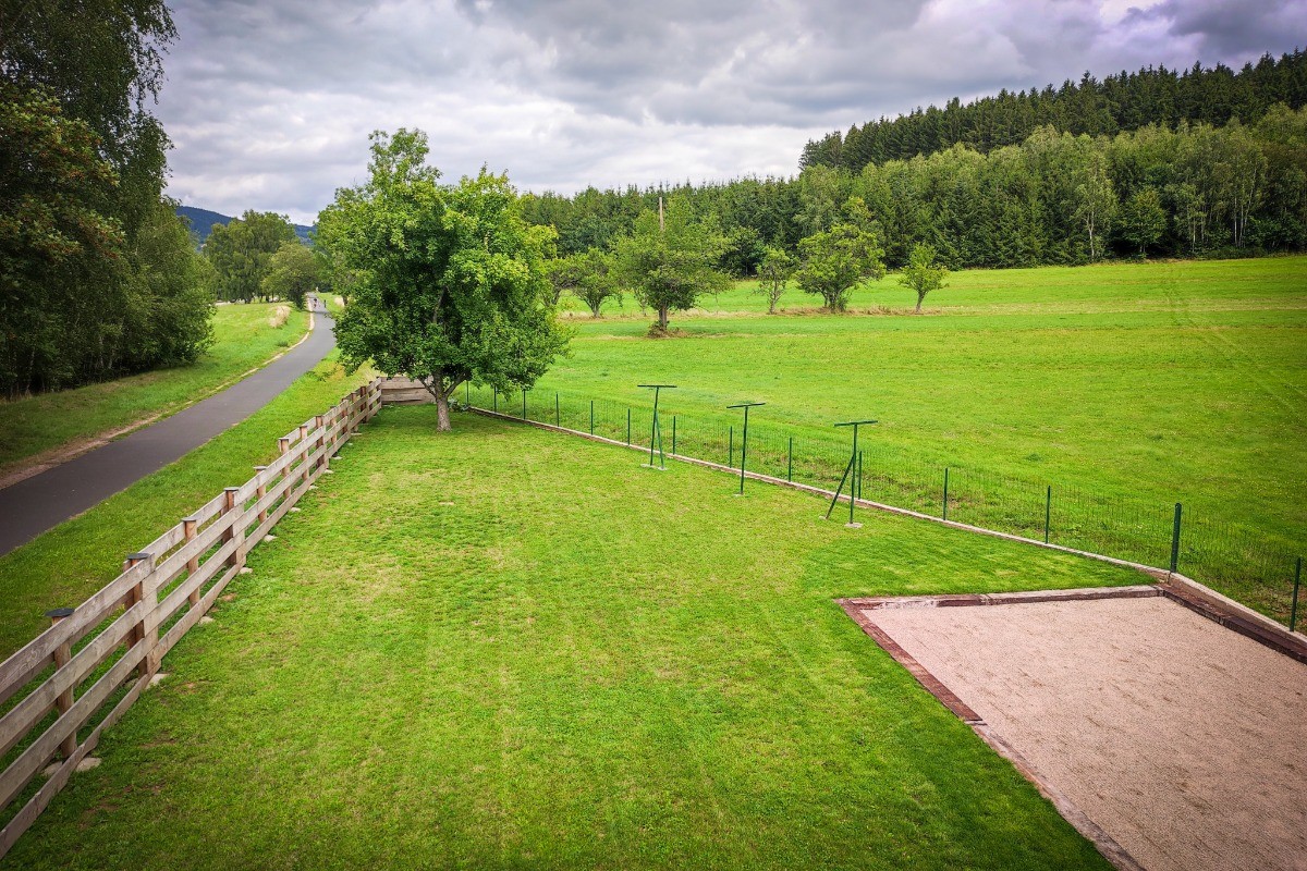 Grand Terrain clos - La Halte 19