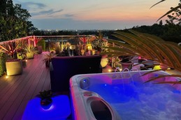 Spa/Jacuzzi extérieur chauffé toute l'année