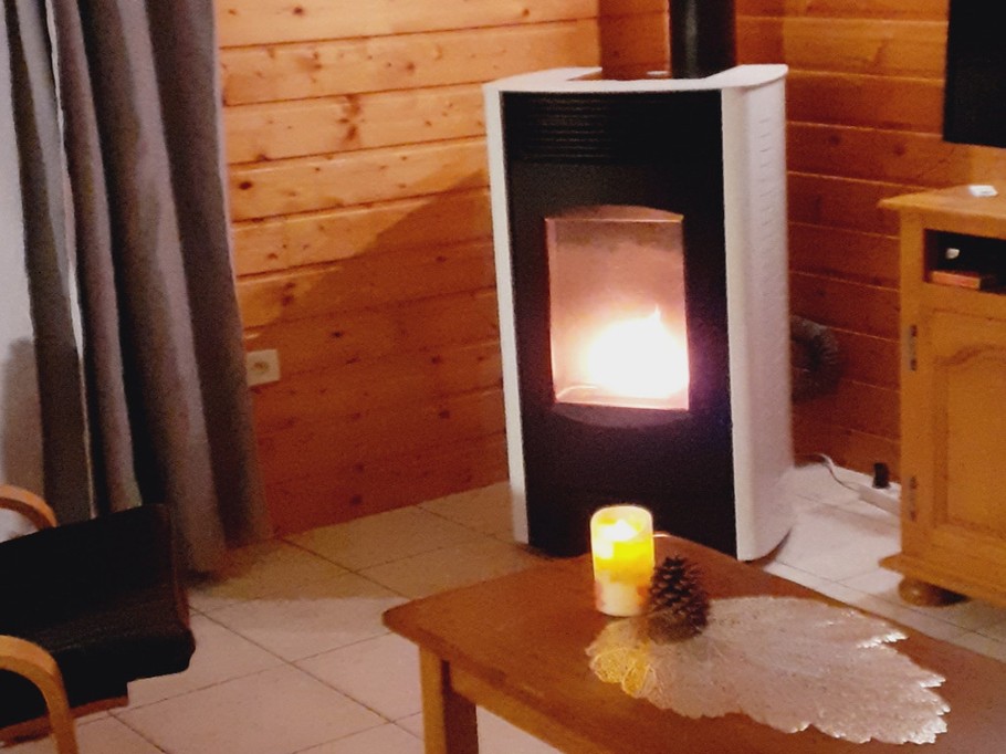 En période hivernale, profitez du poêle pour de douces soirée au coin du feu !