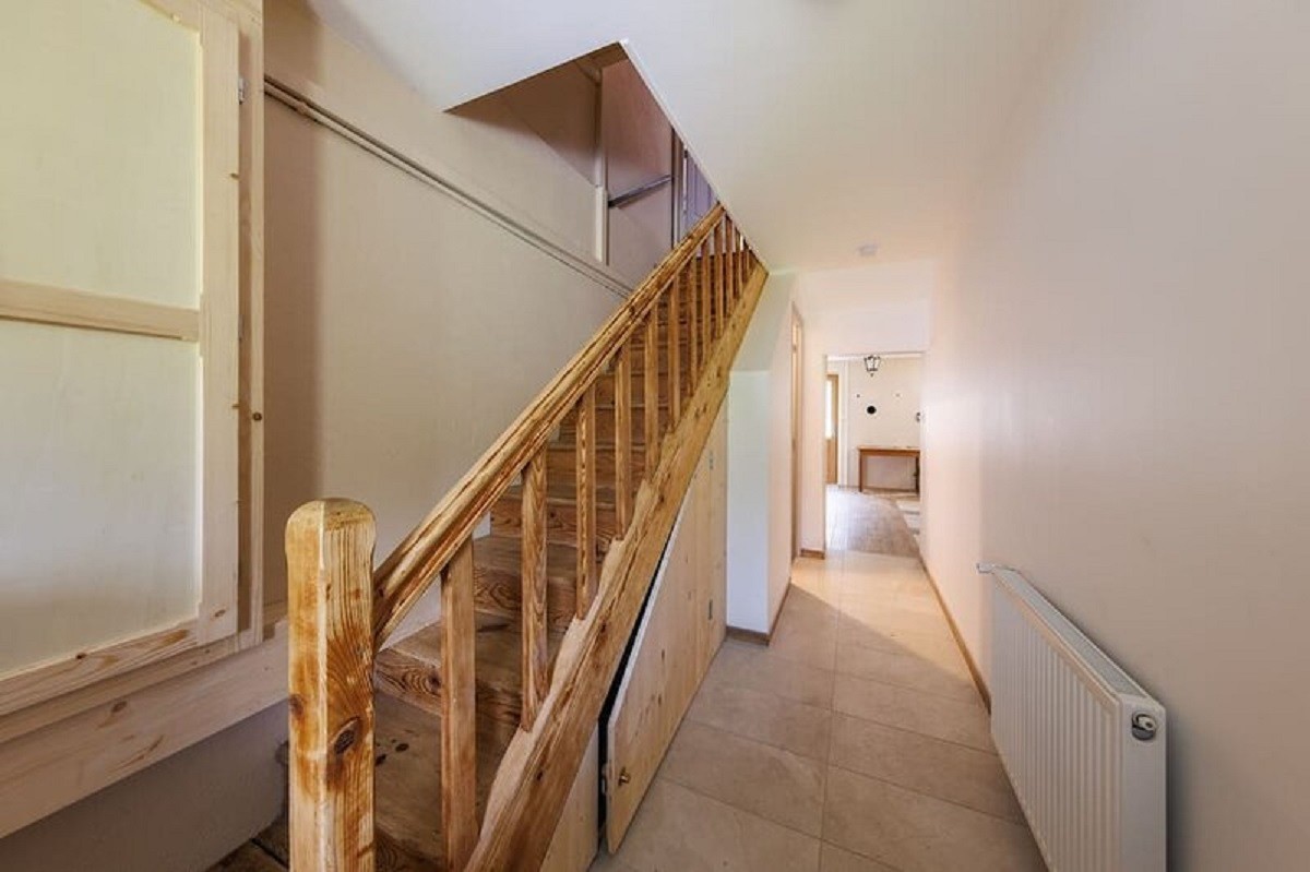 L'Arverne du Rocher, La Bourboule, Couloir - Accès aux chambres
