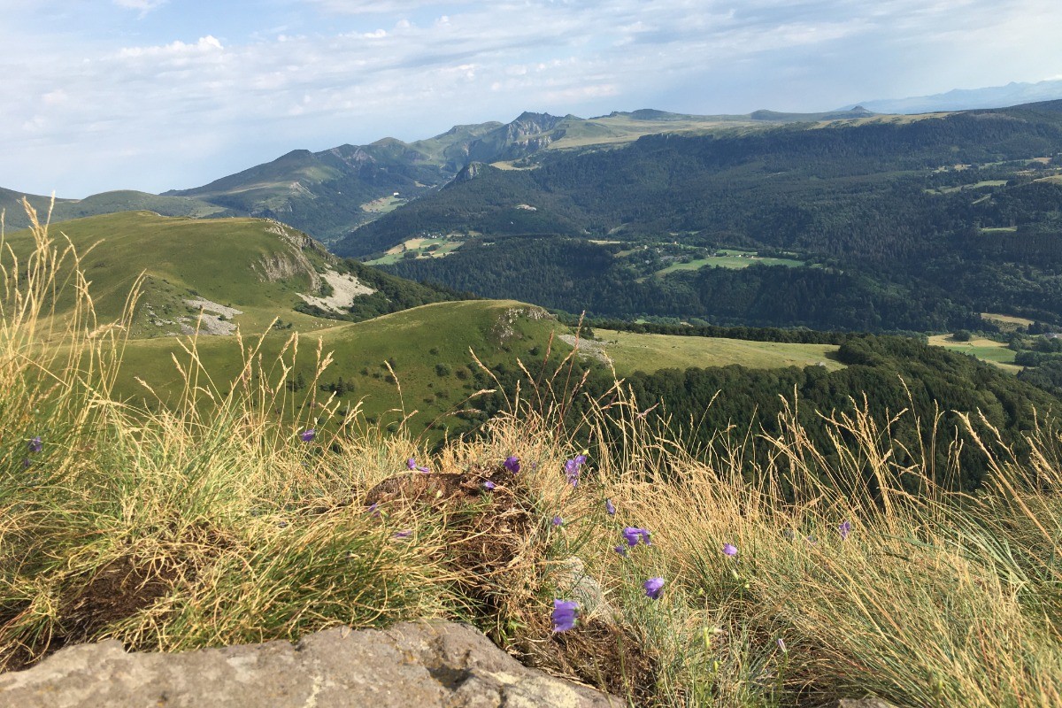 Vue sur les massifs
