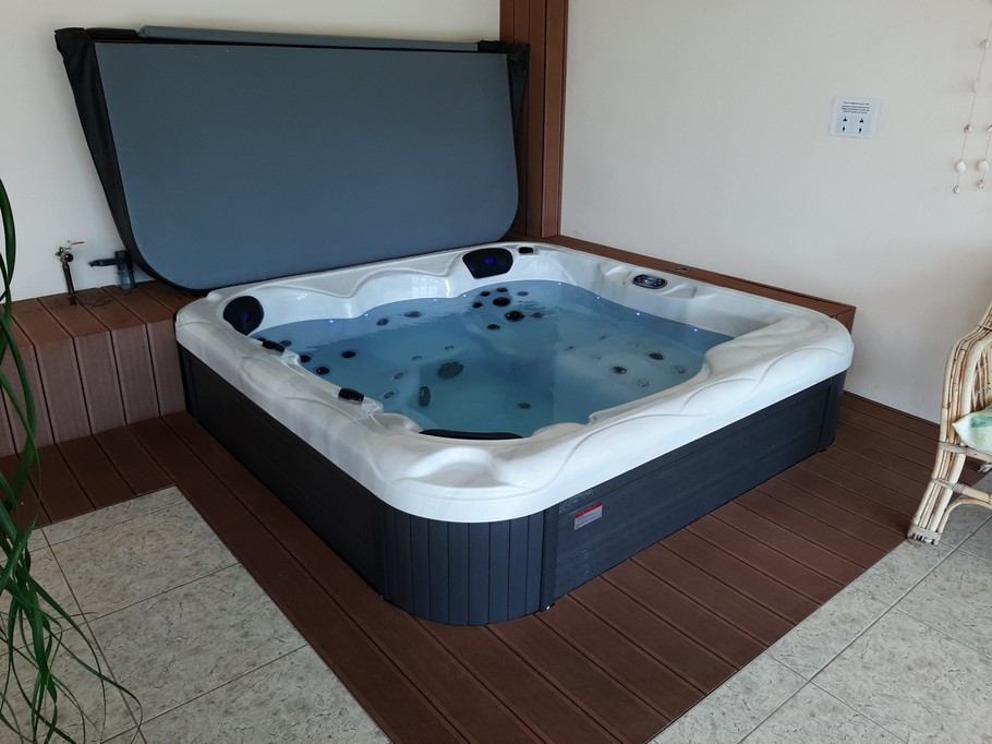 Le Jacuzzi (Spa)