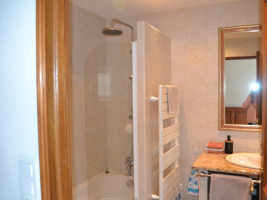 salle de bain du rez de chaussée