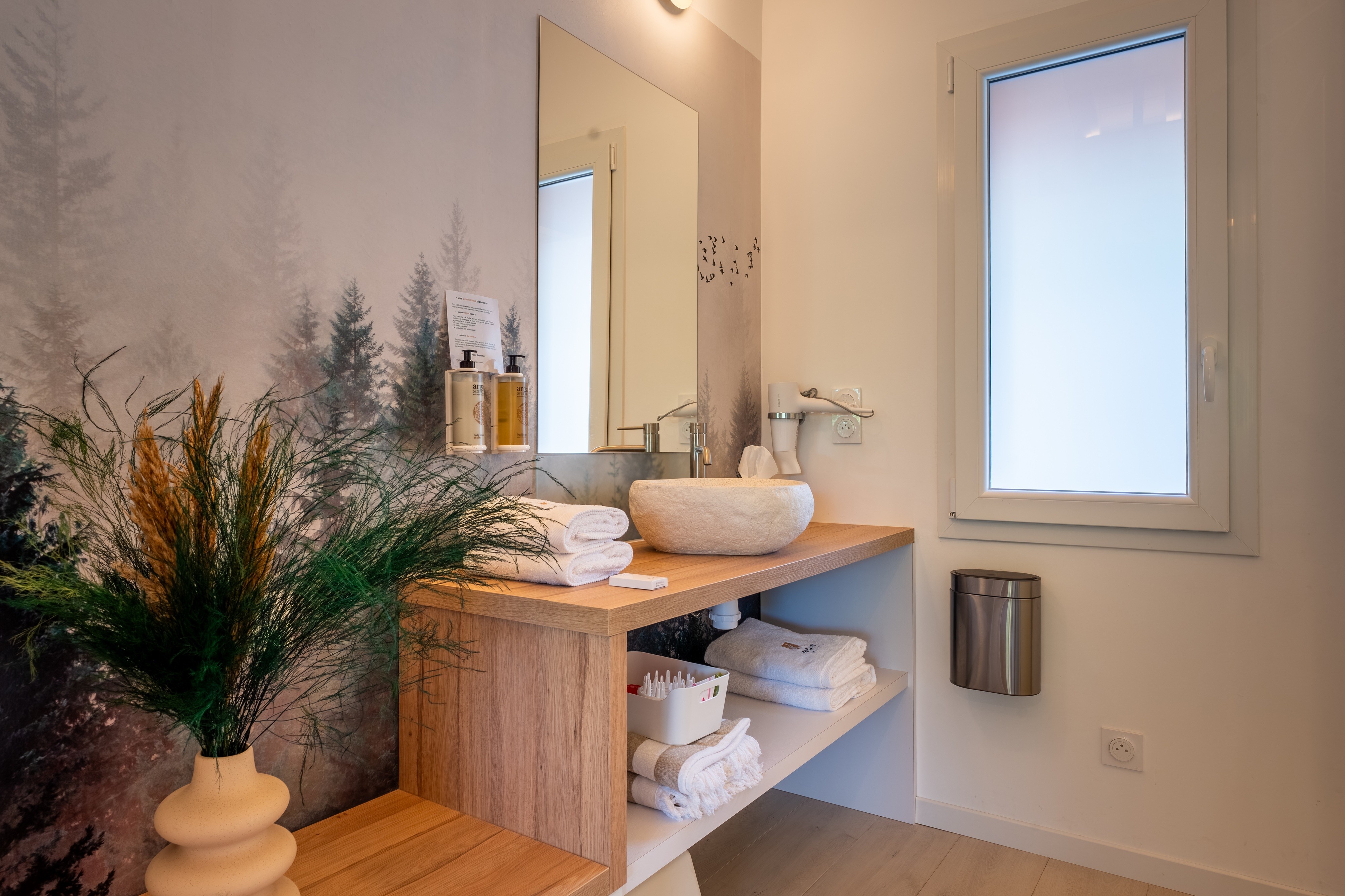 Scandi'Green Bathroom - Domaine Epic Chalets