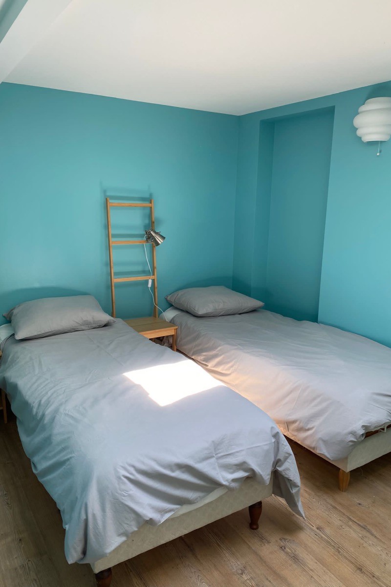 Chambre 2 - 2 lits x 1 personne 80cm ou 1 lit x2 personnes 160 cm
