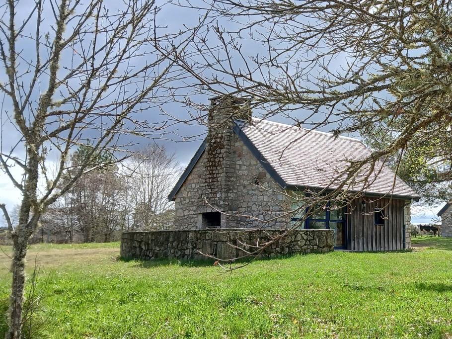 Les Chalets de l'Etang de Farges, Saint Germain près Herment, Puy de Dôme, Auvergne