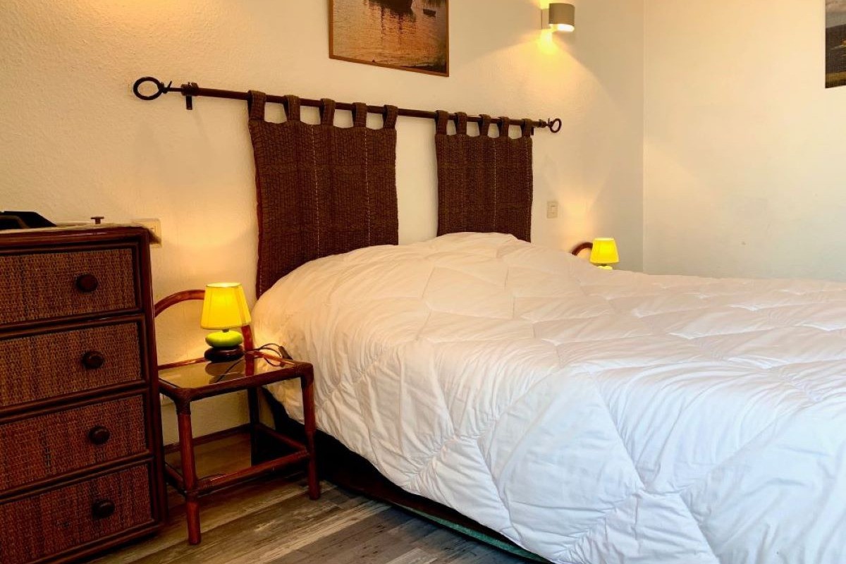 Chambre confortable – Location de vacances Hérault.