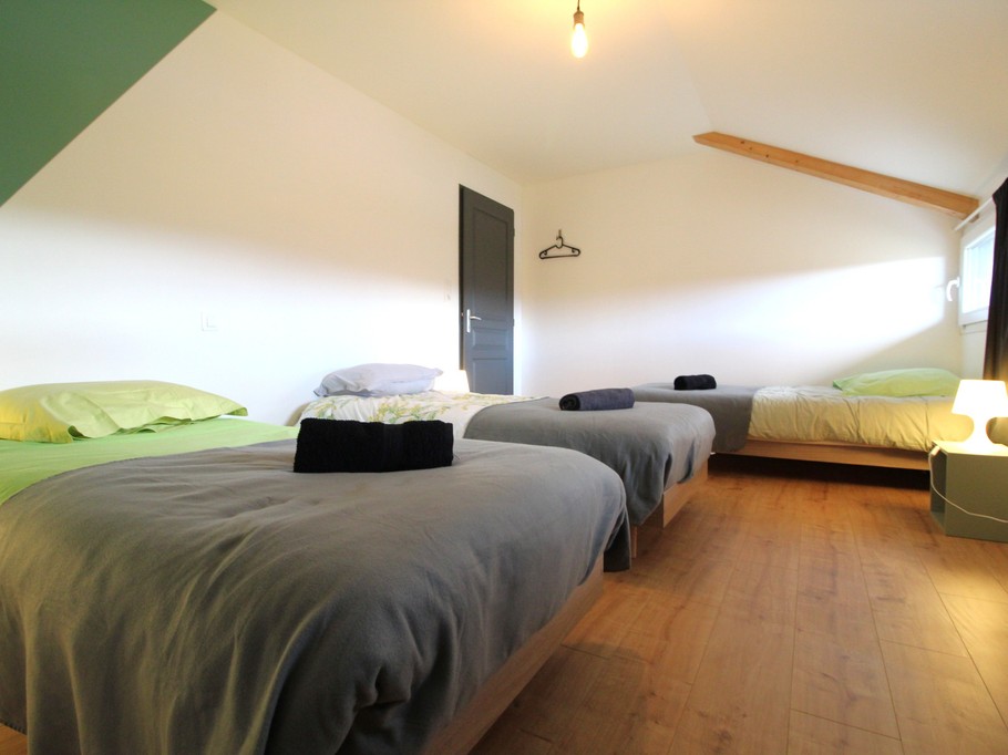 Chambre n°3 à l'étage - Chez Gigi et Malou Gîte Jonquille