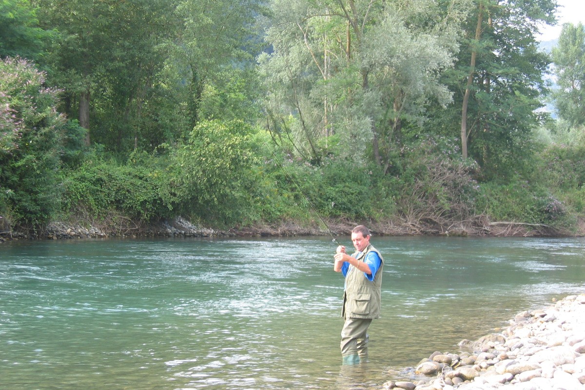 Pêche, accès direct à la rivière