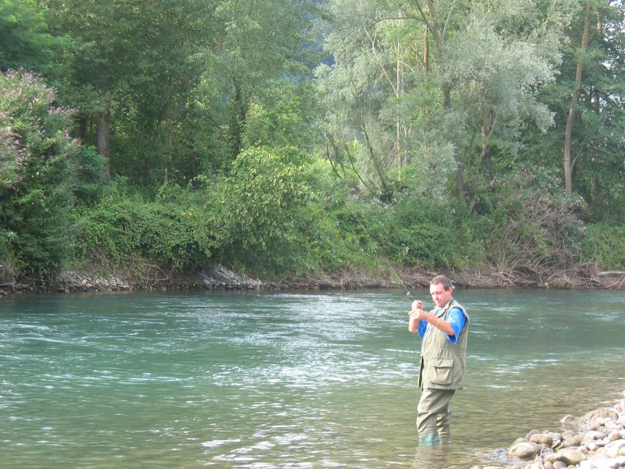 Pêche, accès direct à la rivière