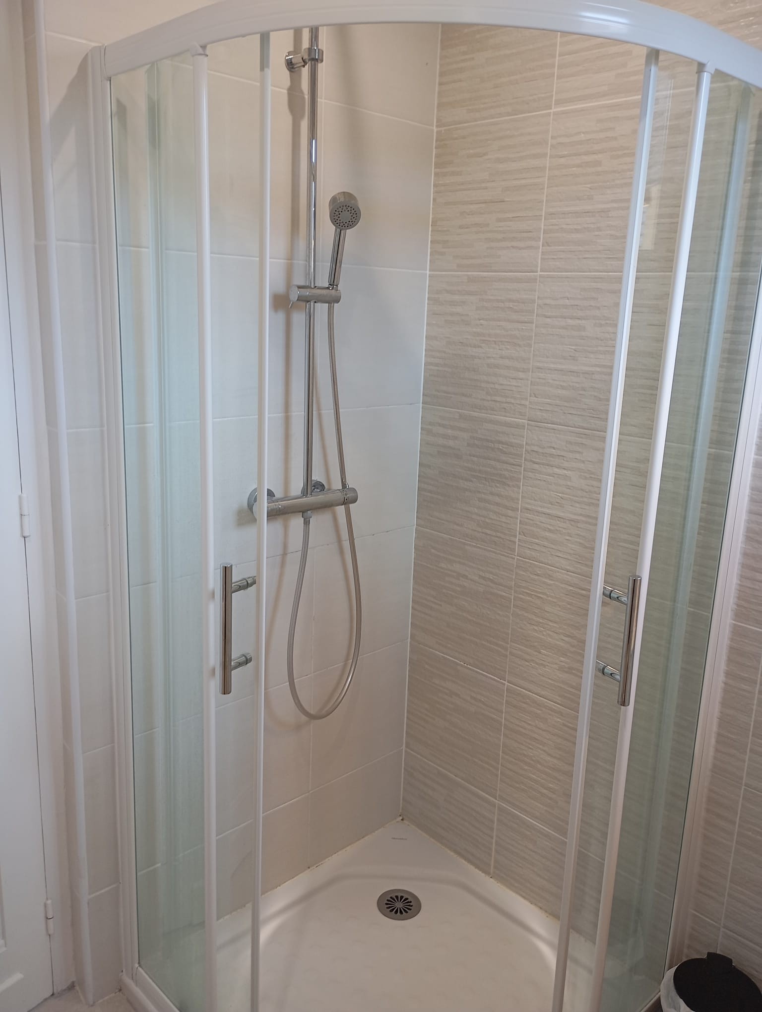 thermostatic shower