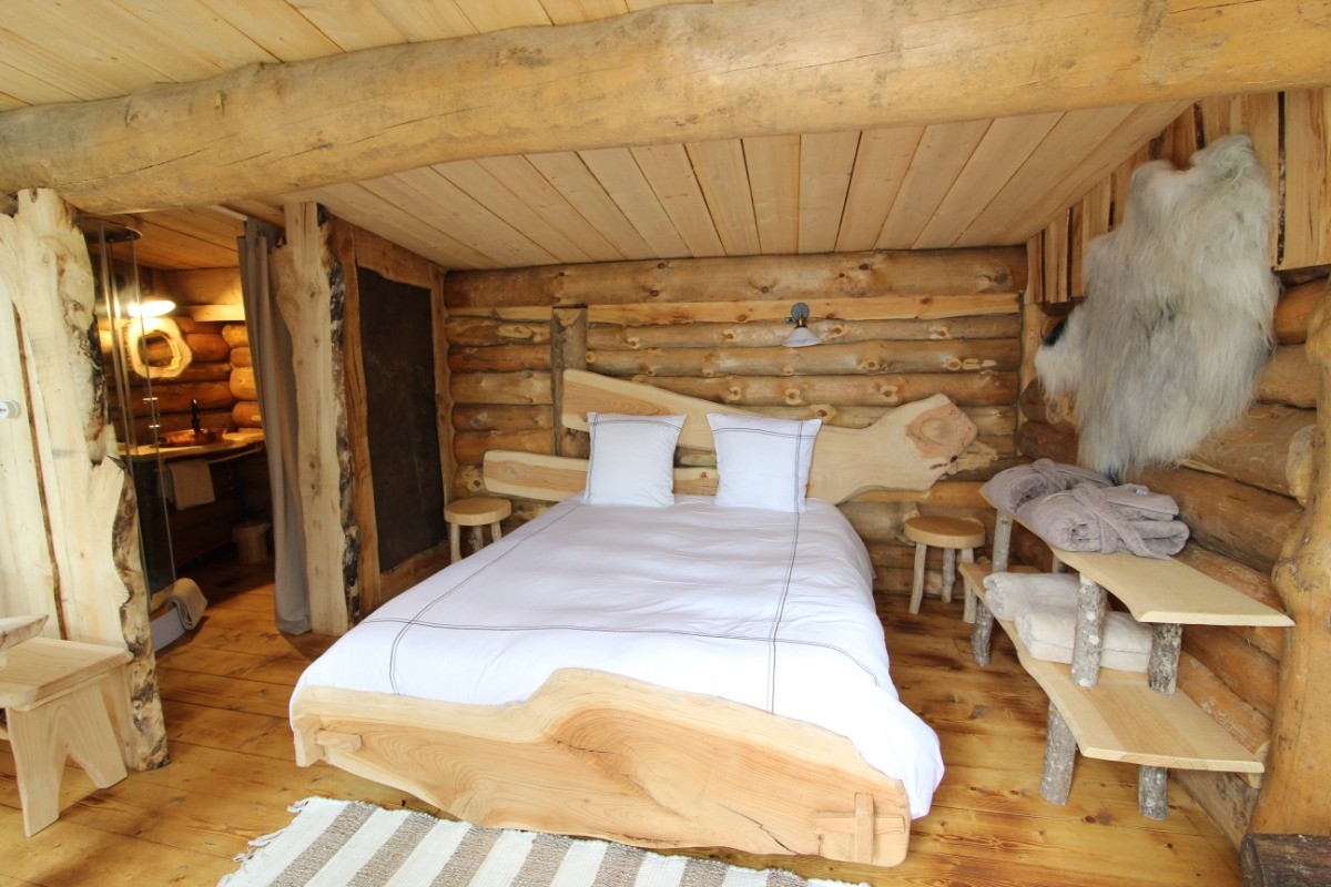 Grand lit double, Bergerie du Lac - Les Cabanes du Lac de Pierre Percée