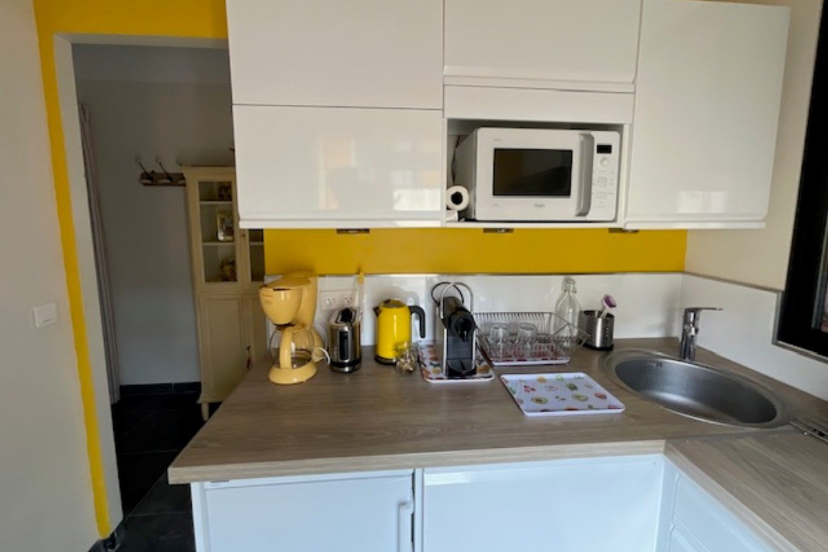 Cuisine toute équipée - Appartement T2, Le Clos de la Buge (Sanary sur Mer, Var)