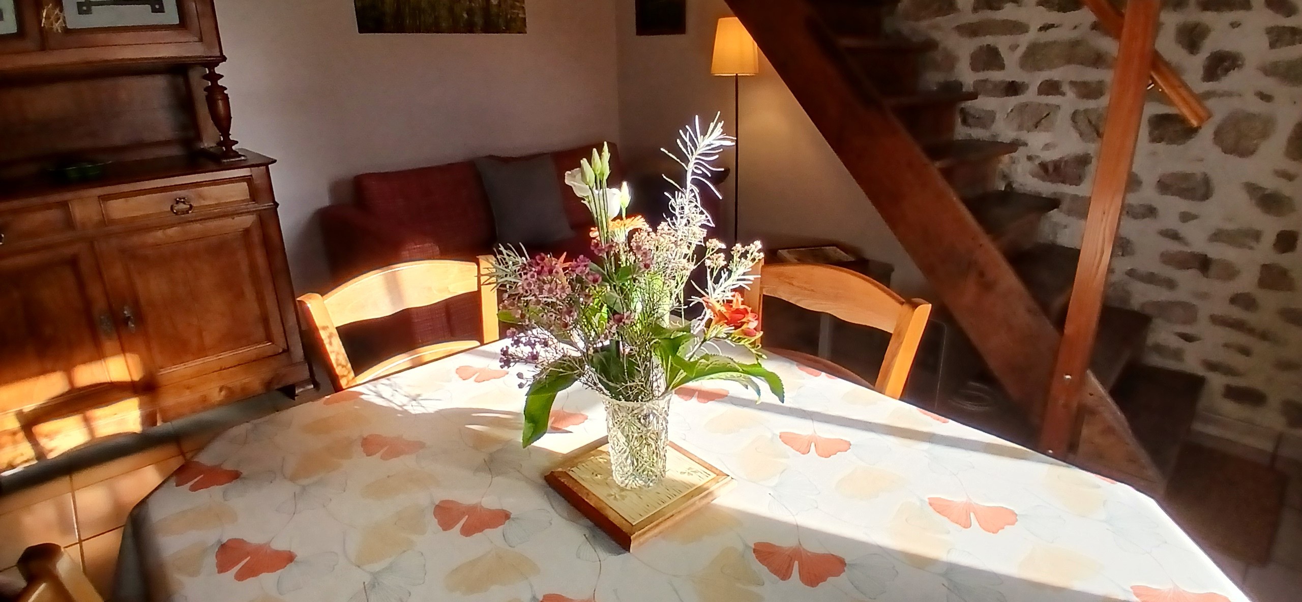 La Petite Maison, Faux  Mazuras : le salon / salle à manger