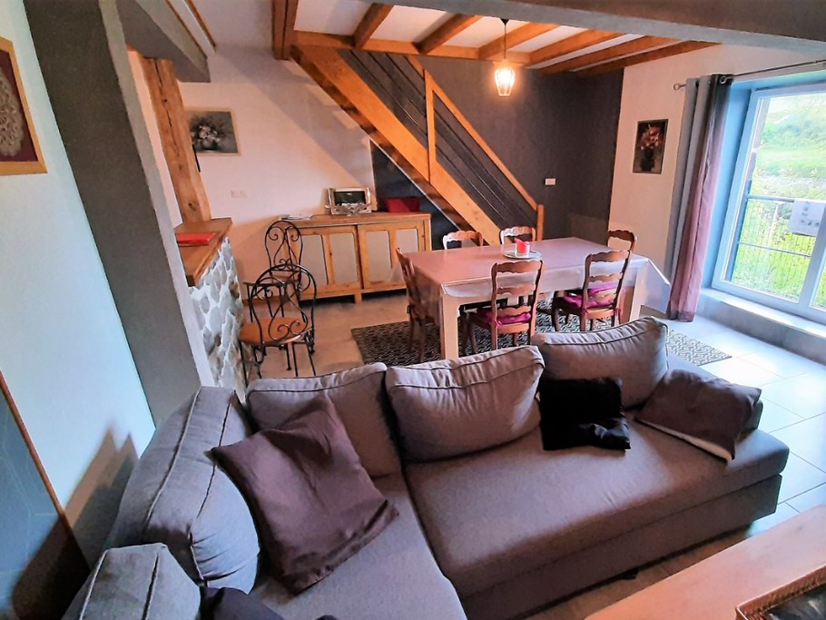 Rez-de-chaussée : Séjour-salon-salle à manger