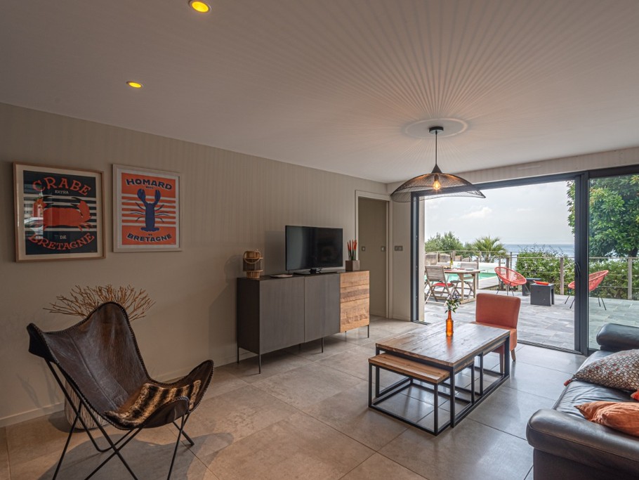 Salon avec direct à la terrasse