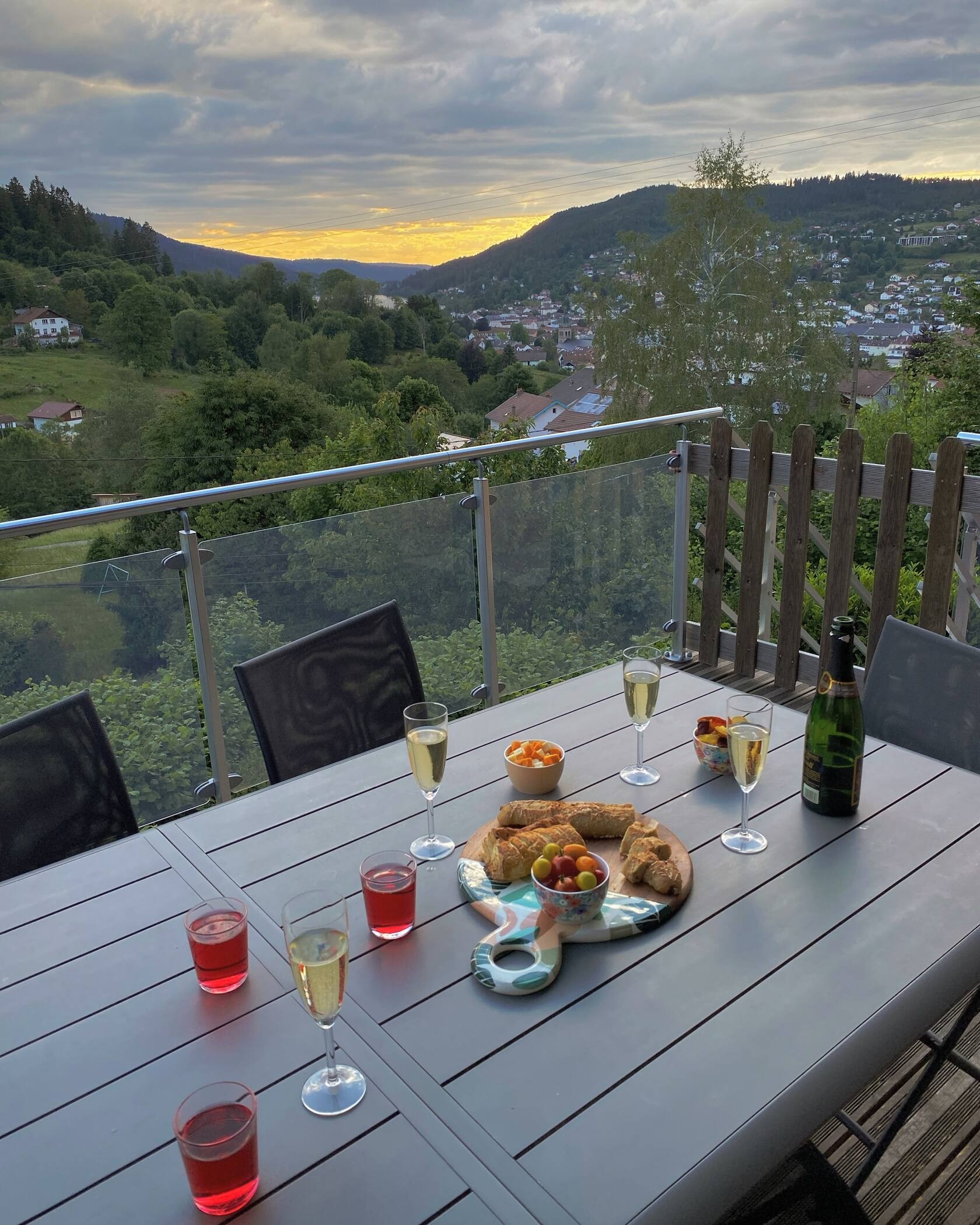 Terrace – Chalet Emma, with views of Gérardmer and its lake