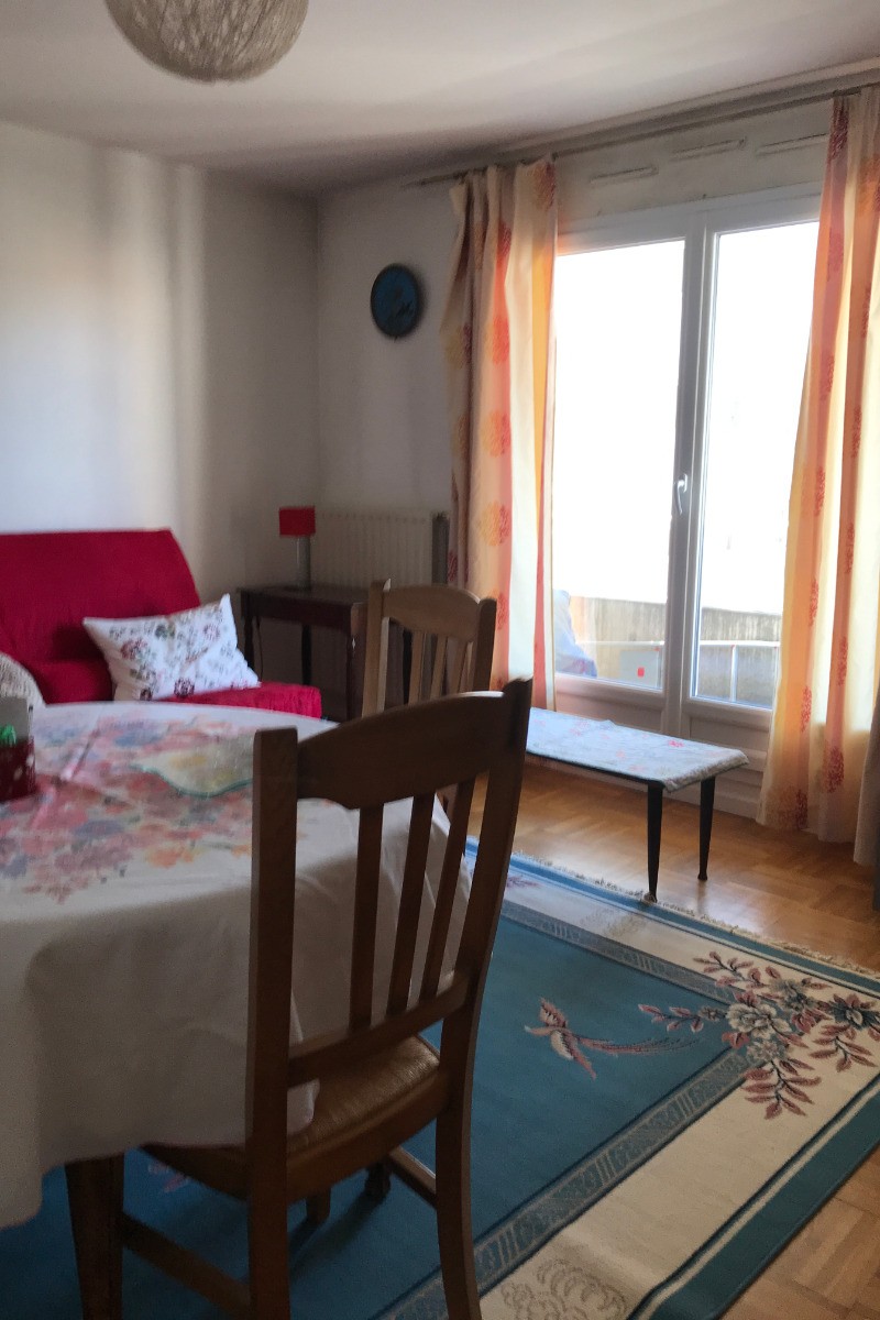 salle à manger avec ses nouveaux doubles-vitrages