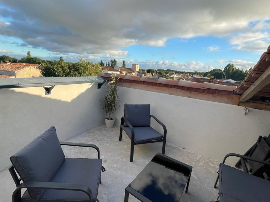 Les Figuiers 2, pour 4 personnes avec 2 terrasses, avec stationnement gratuit, près de Chatelaillon en Charente maritime