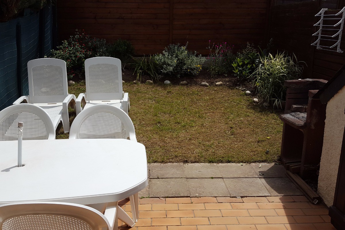 Terrasse avec barbecue