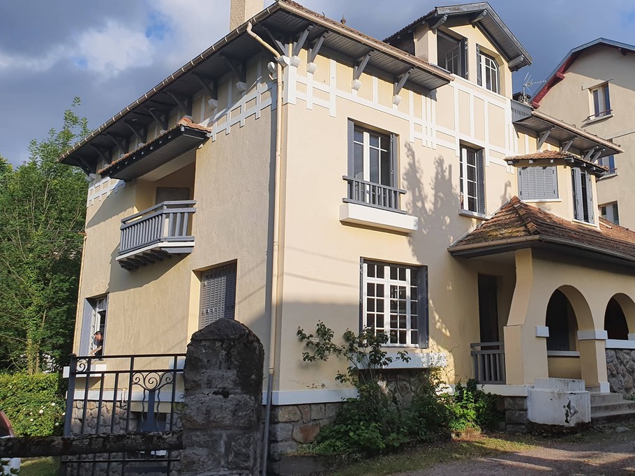House - Front view