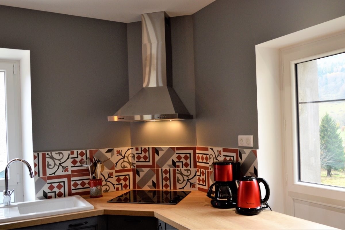 Spacieux appartement aménagé avec charme, au cœur du village-Côté cuisine
