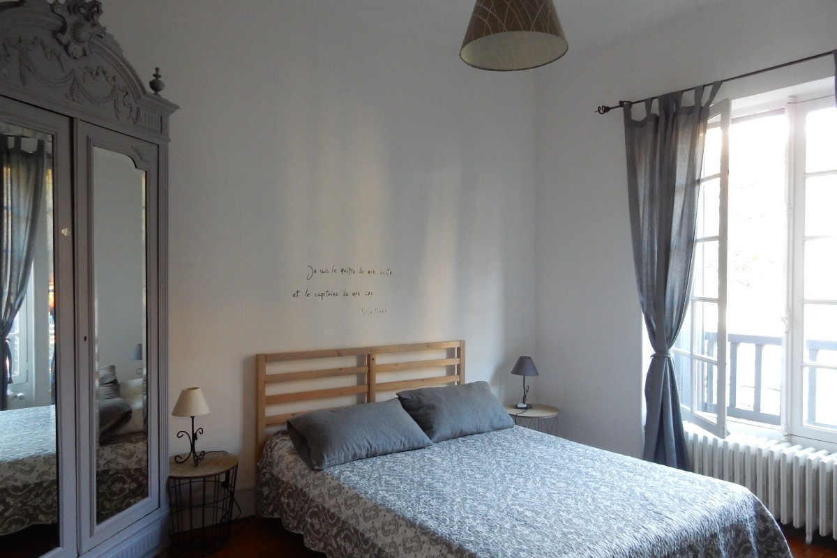 Chambre double avec salle d'eau privative