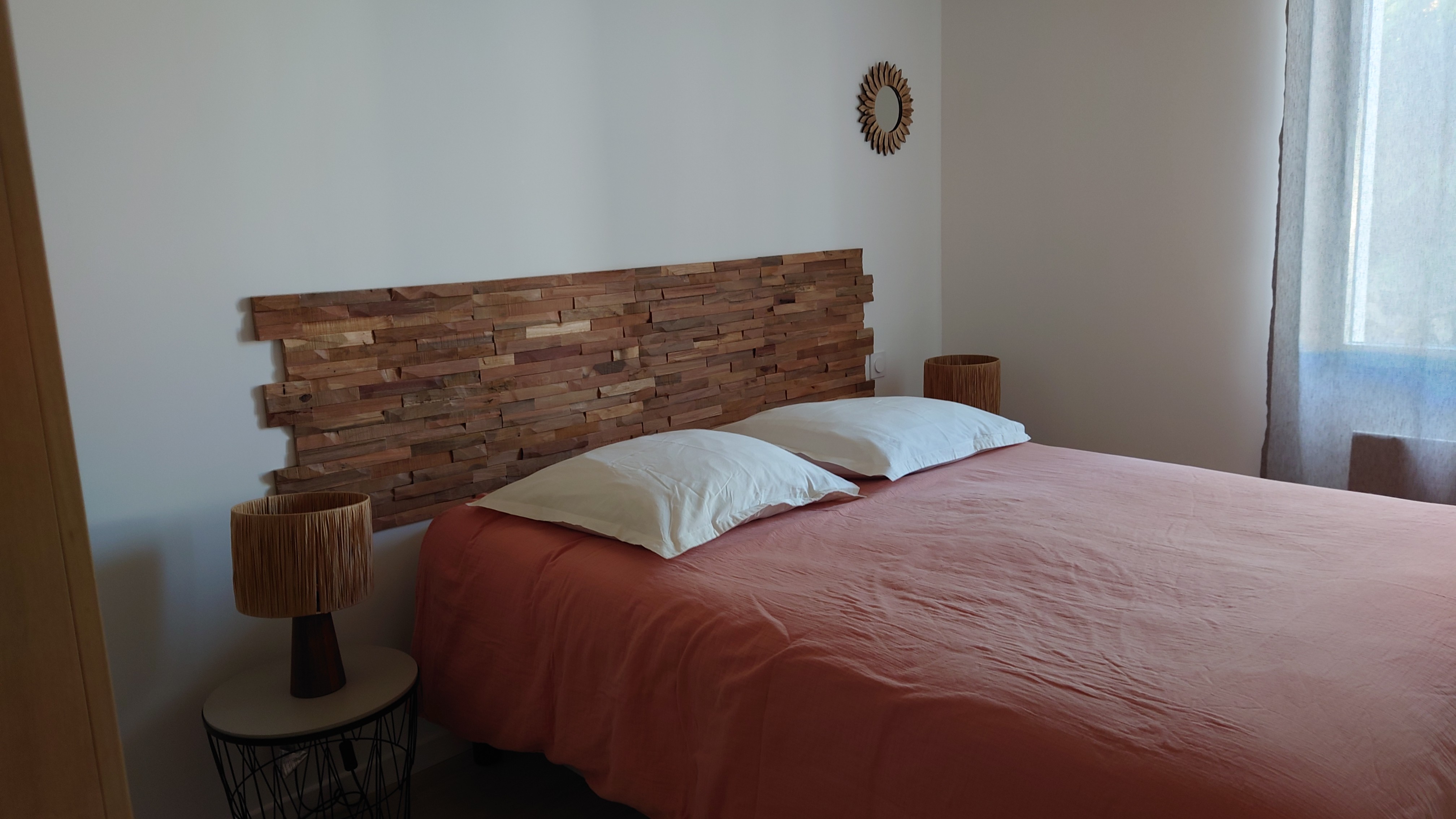 Chambre 1  Lit double 140