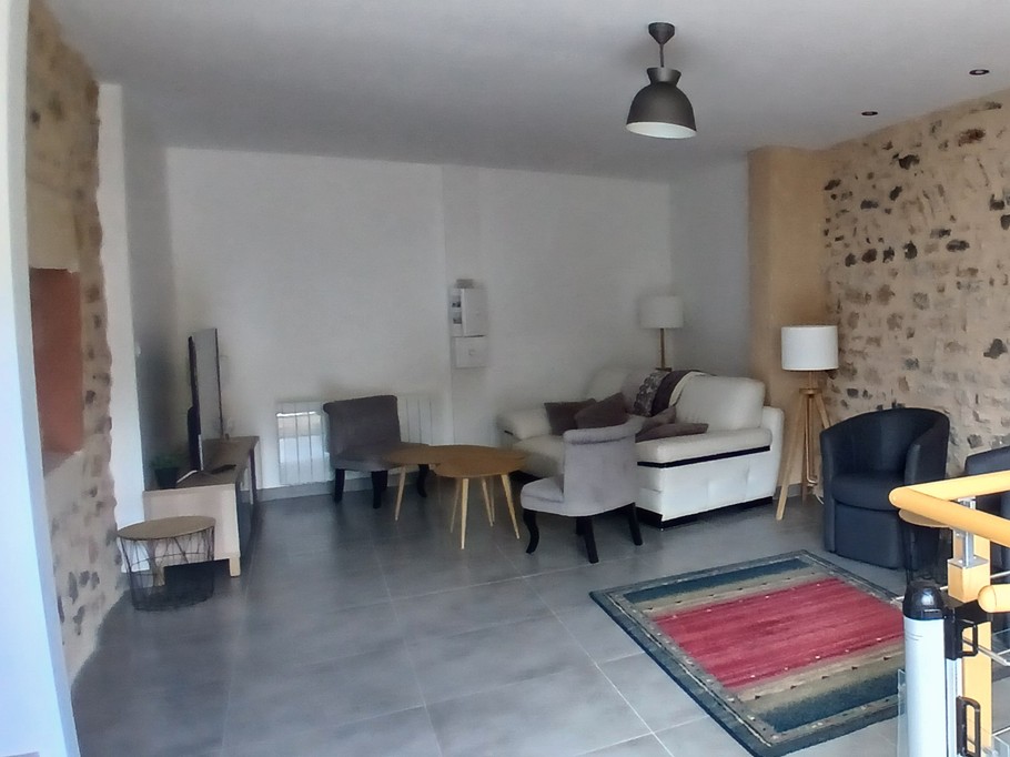 The Volcans d'Auvergne holiday cottage: The living room