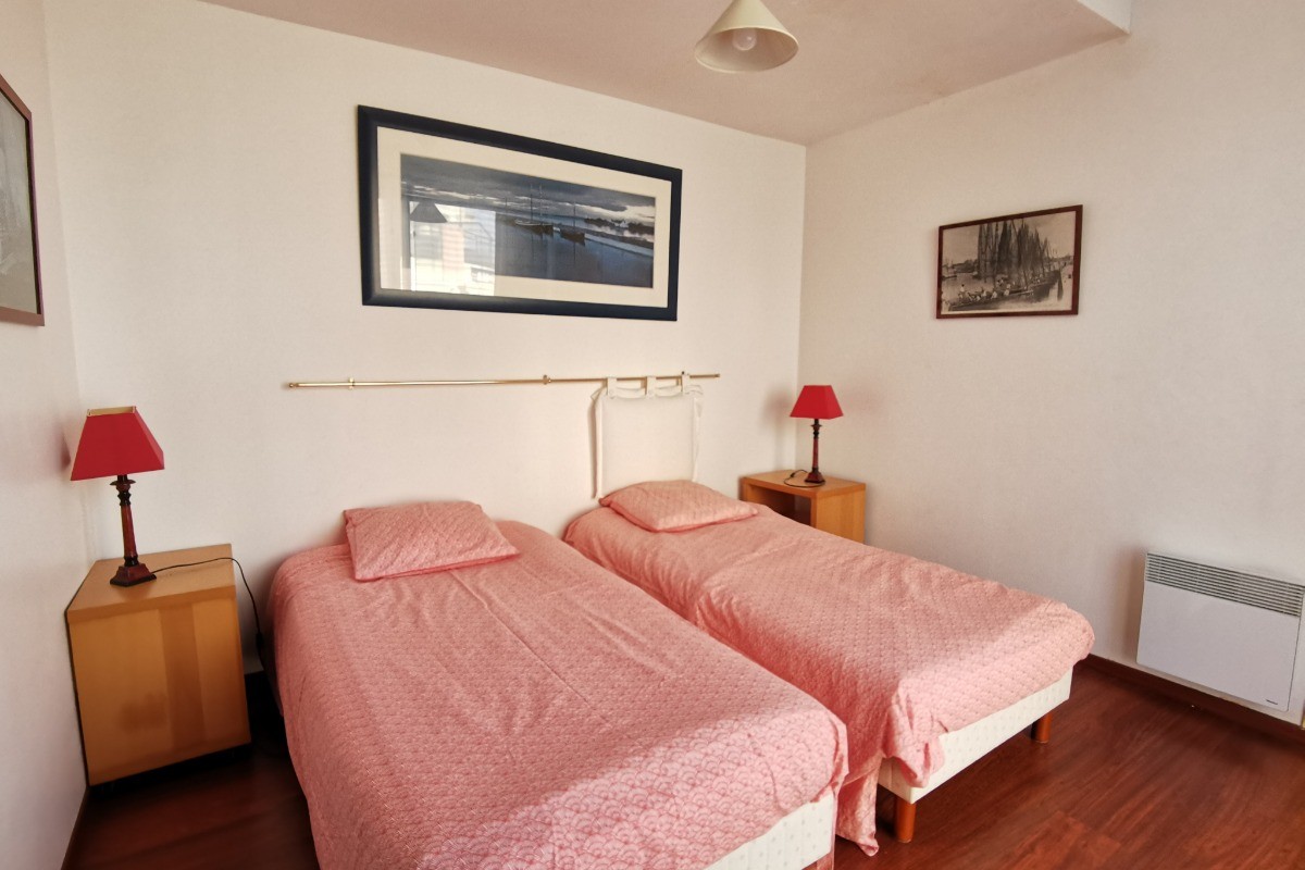 Une 3eme chambre avec 2 lits 90