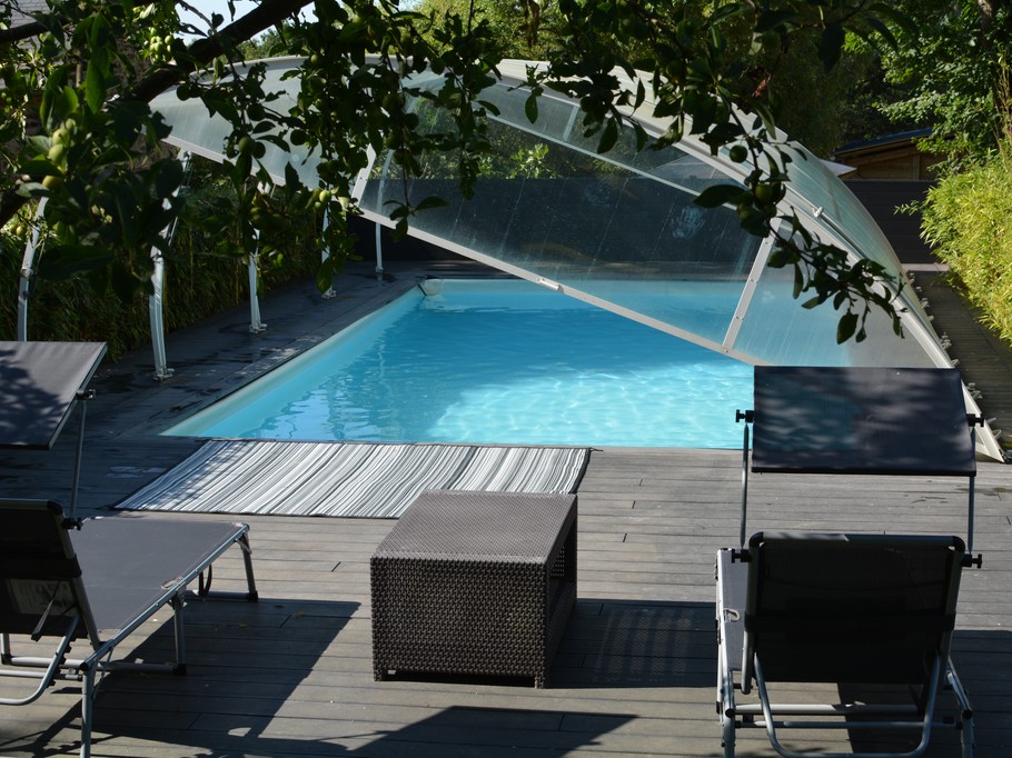 Heated swimming pool