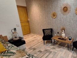 entrée + intérieur chambre