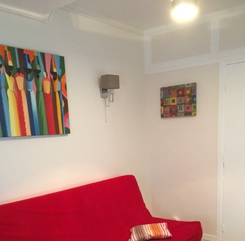 pièce de repos et couleurs toniques pour éviter le blues : bienvenue chez vous !