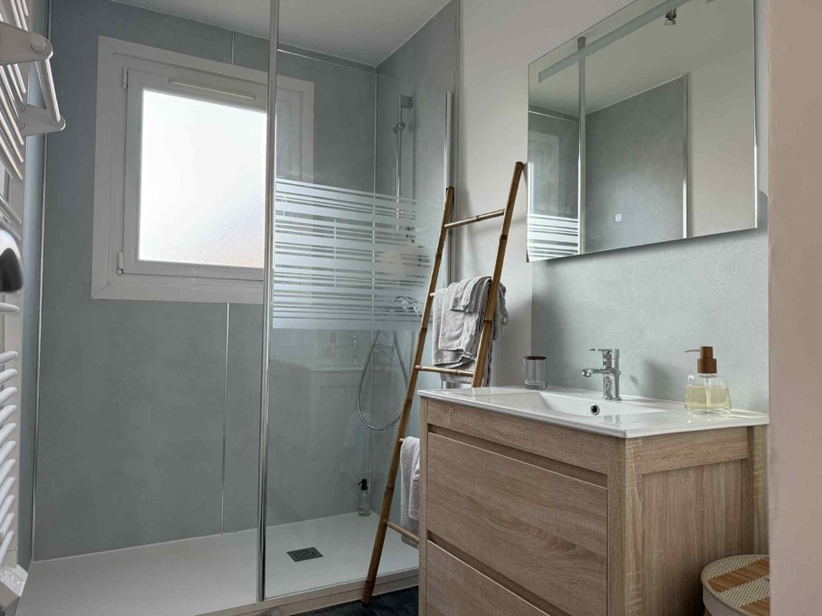 Location Ar baradoz Paimpol salle d'eau