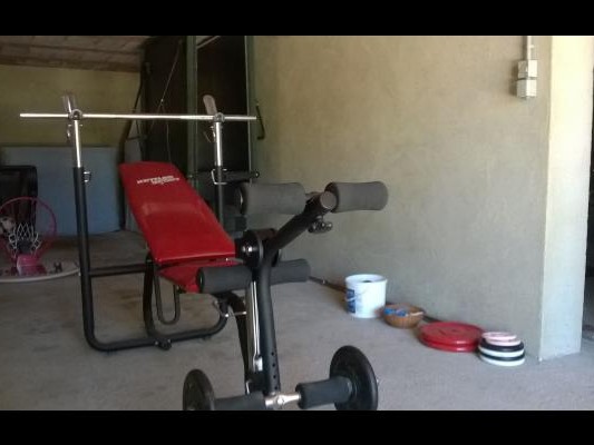 banc de musculation, ping-pong,baby-foot, panier de basket