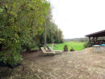 Espace extérieur commun - Chambre familiale Les Suffragettes Docelles