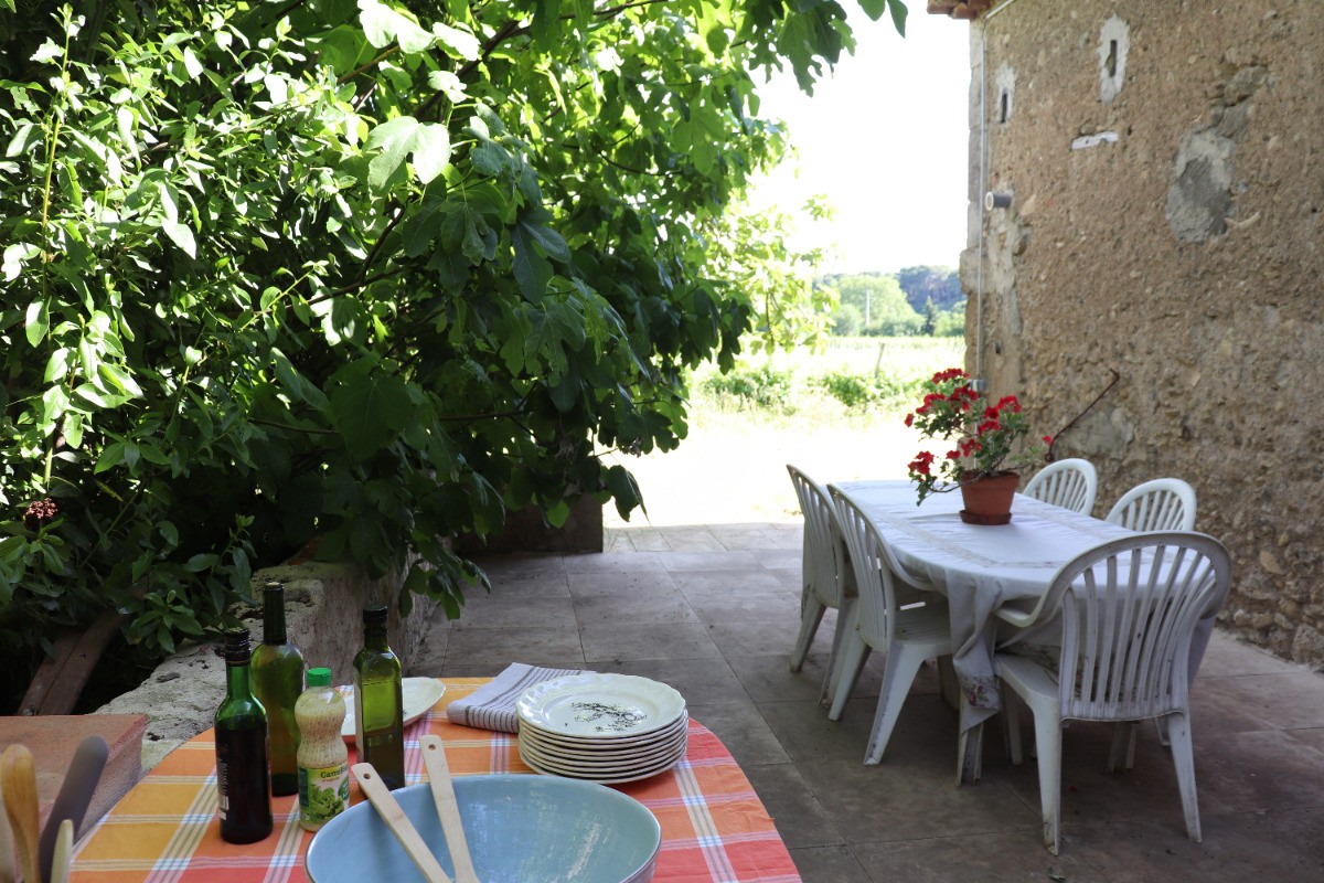 Le coin repas est toujours ombragé