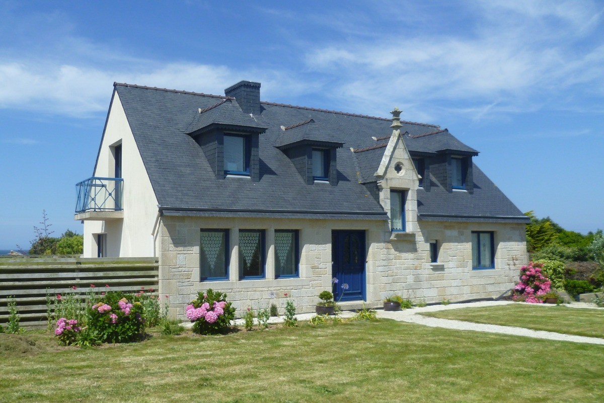 Maison avec son jardin clos et paysagé