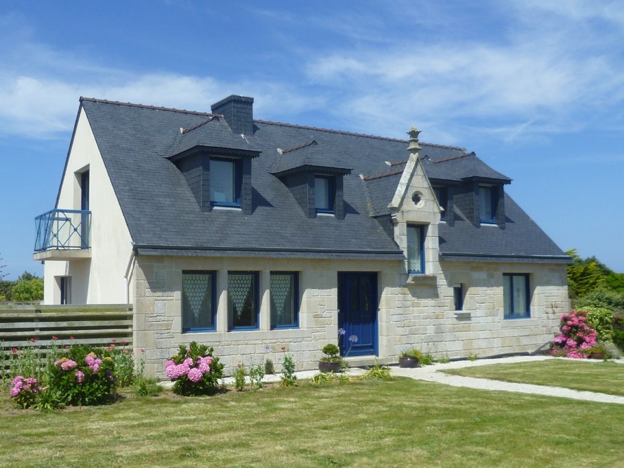 Maison avec son jardin clos et paysagé