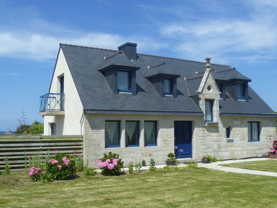 Maison avec son jardin clos et paysagé