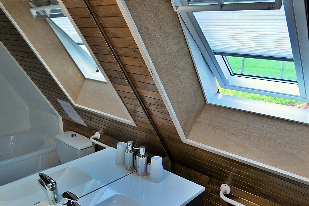 Bathroom upstairs
