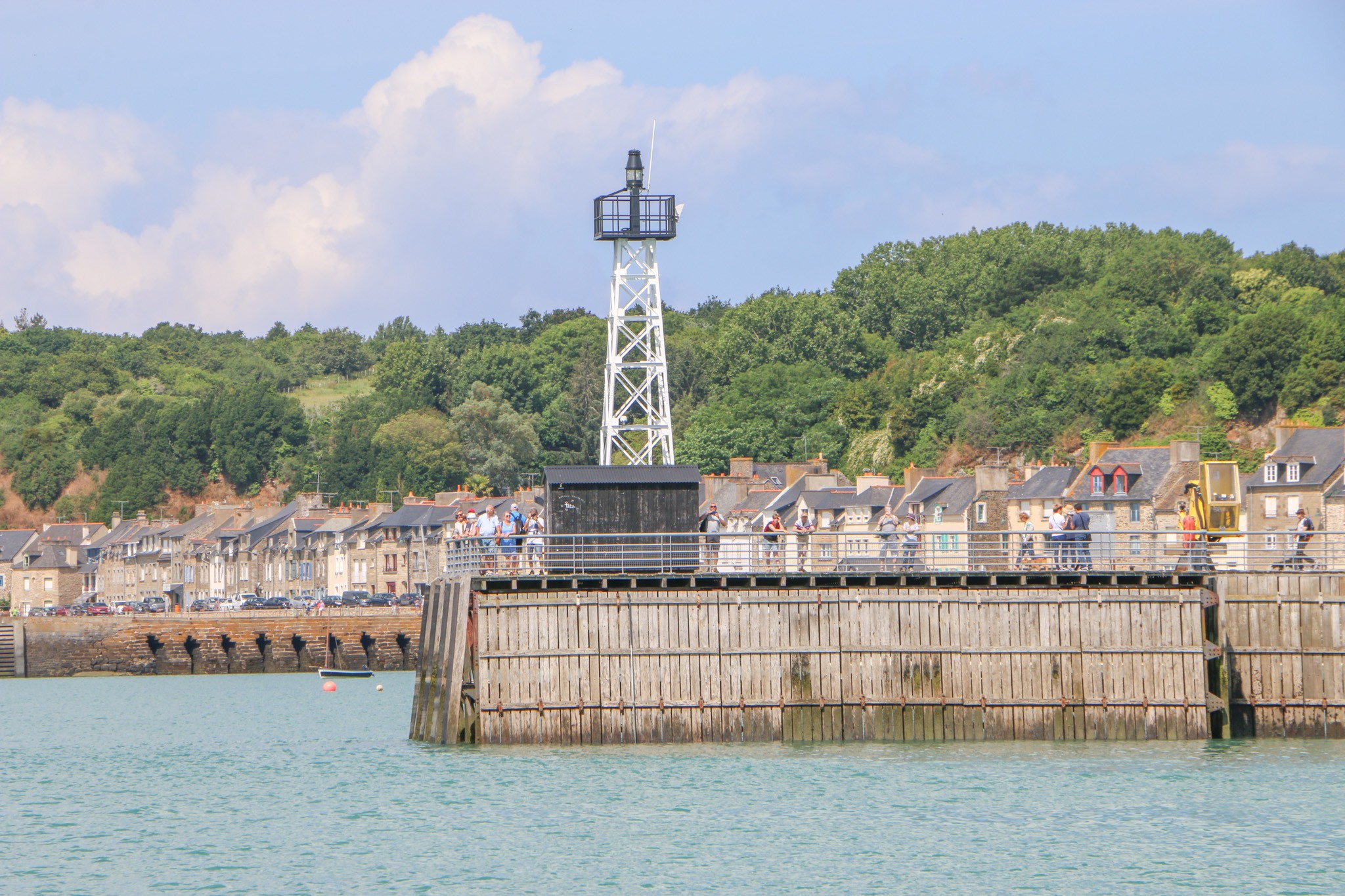 Cale de la Fenêtre sur le Port de la Houle à Cancale