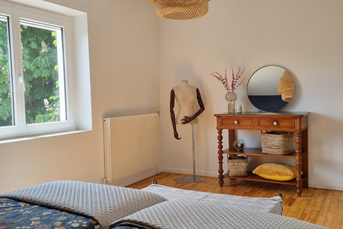 Chambre biches  2lits 90  Gite des tuileries GENAS