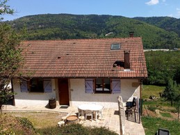 Gîte les Azalées vue sur les montagnes