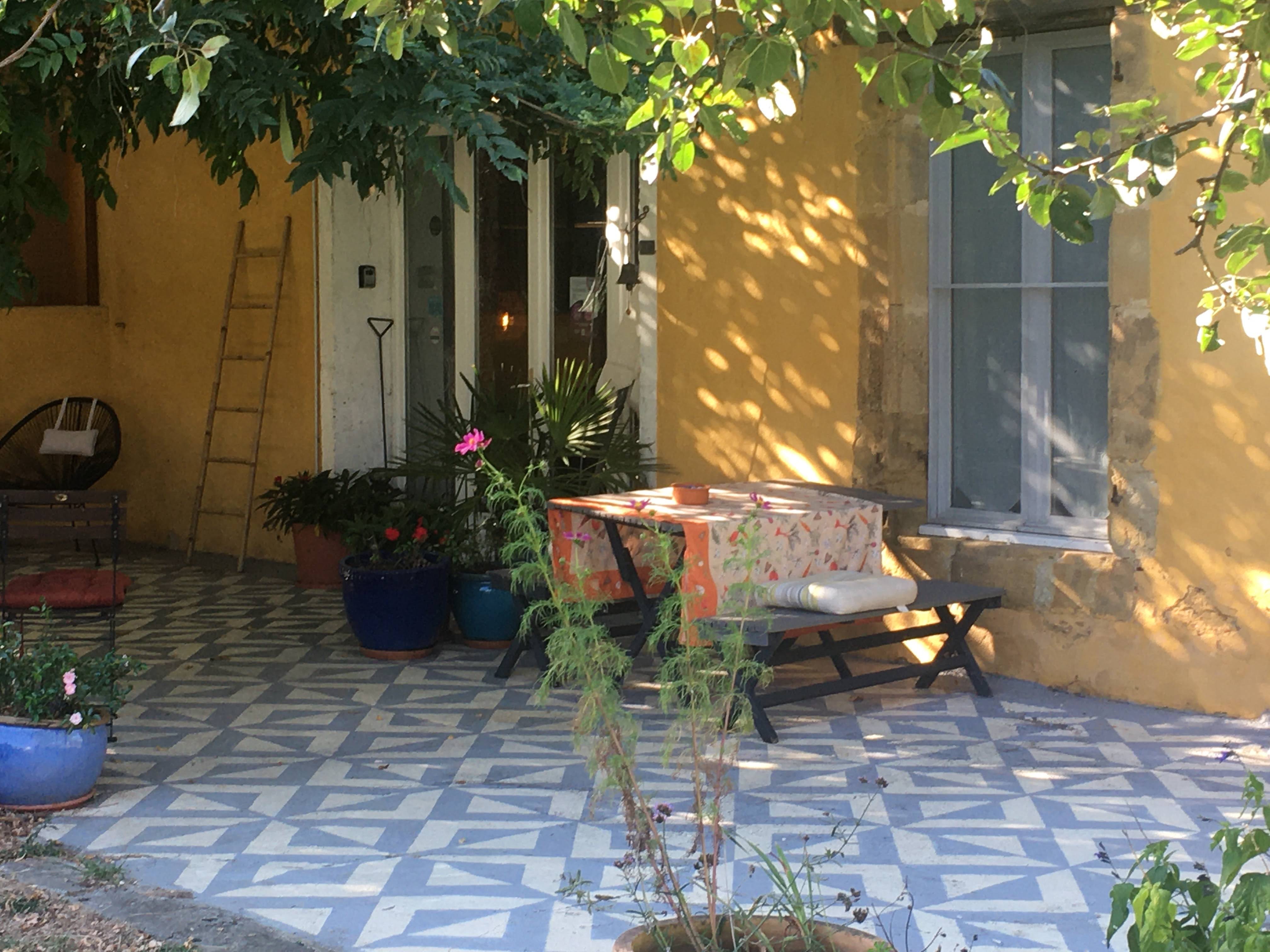 Terrasse devant chambre
