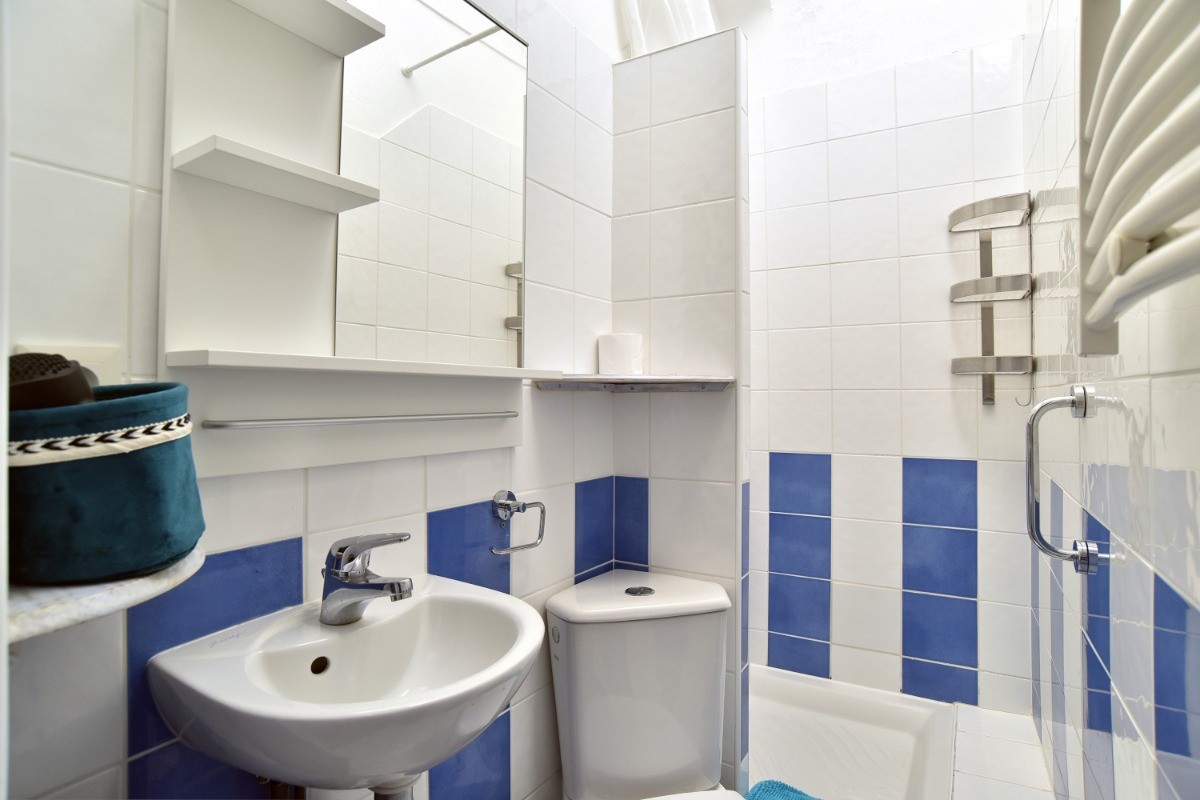 SDB étage avec douche et WC intégré