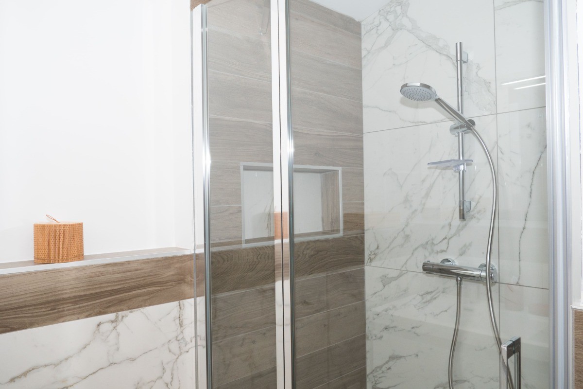 Douche avec jets thermostatiques