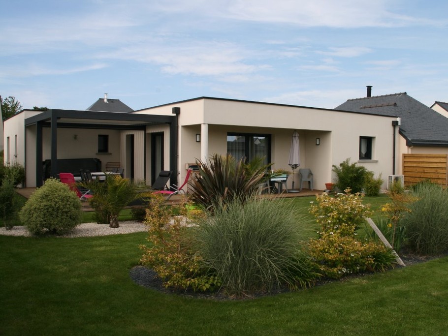 maison avec jardin paysagé exposé Sud