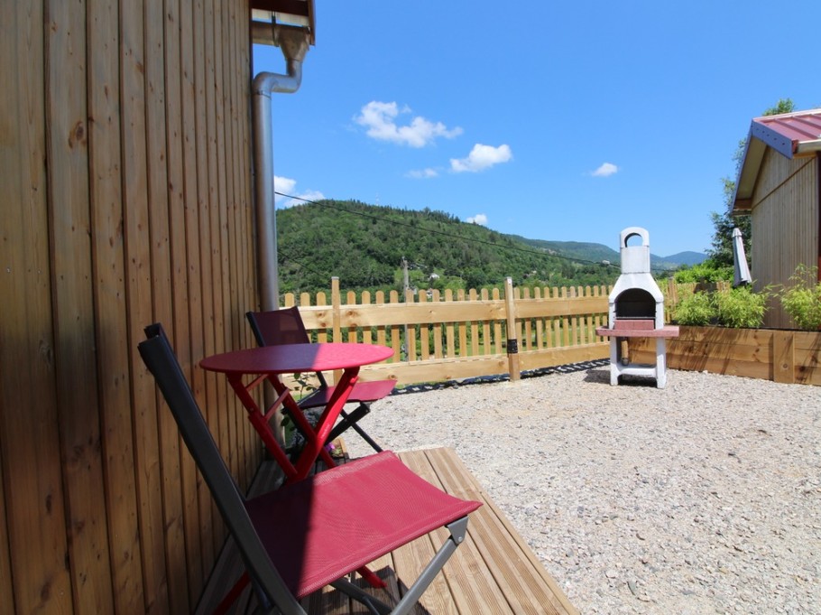 Chalet Coccinelle - Terrasse et barbecue