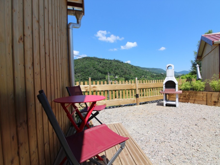 Chalet Coccinelle - Terrasse et barbecue